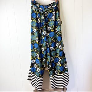 Lost and Wander floral wide leg pants. Size L